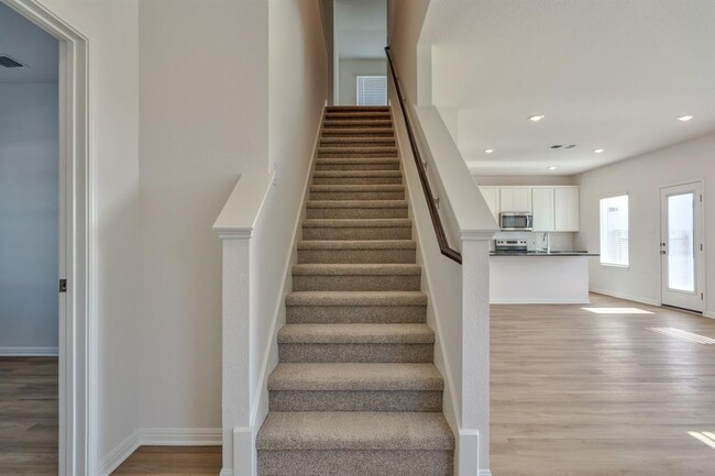 Building Photo - 129 Honey Bee Rd