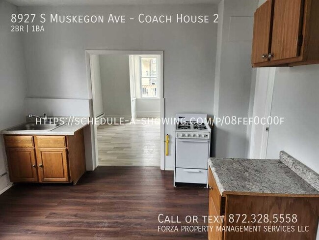 Building Photo - 8927 S Muskegon Ave