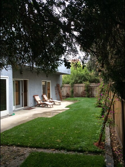 Back yard - 19251 Oxnard St
