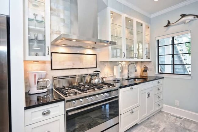 Building Photo - 600 Hermitage Ct