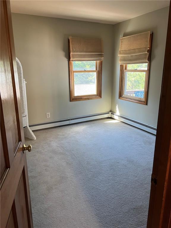 Building Photo - 104 Howland Ave