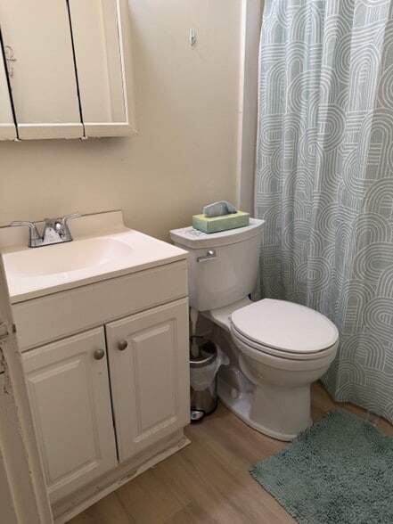 Building Photo - 18 Weston St