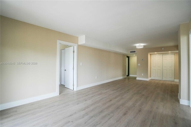 Building Photo - 6960 Rue Vendome