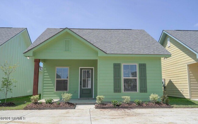 Primary Photo - 103 Pioneer Dr