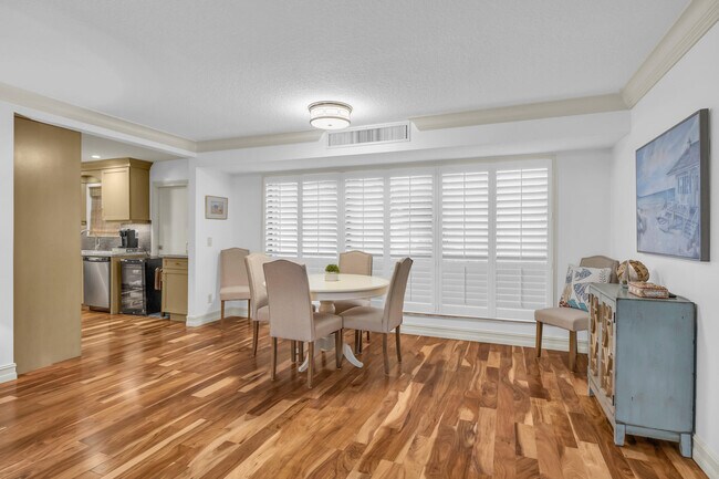 Building Photo - 25 SE Turtle Creek Dr