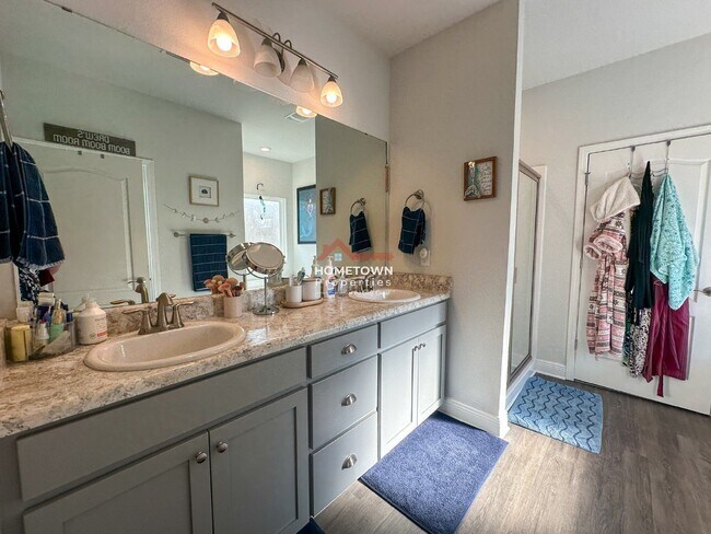 Building Photo - 3613 Conley Dr