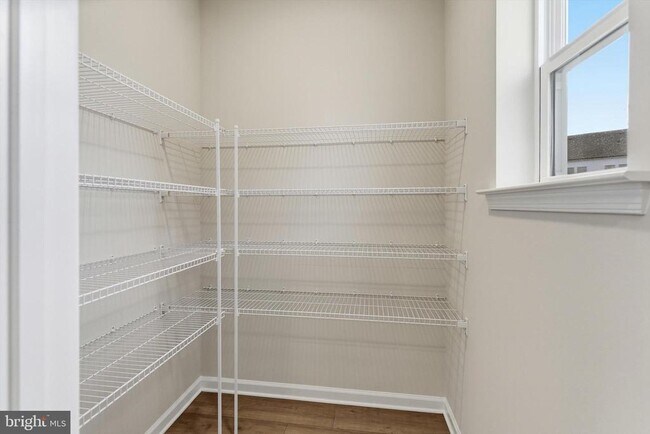 Building Photo - 4 Barton Ave