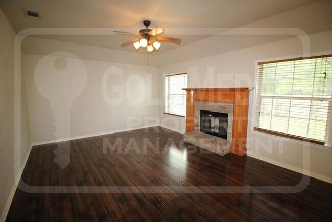 Building Photo - 2908 Tucson Dr