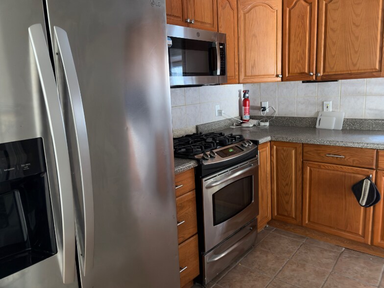 Building Photo - 4377 Pechin St