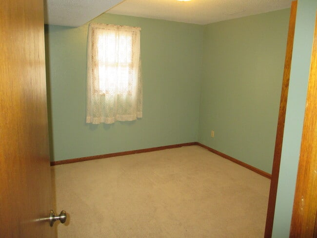 Building Photo - 2461 Northridge Dr