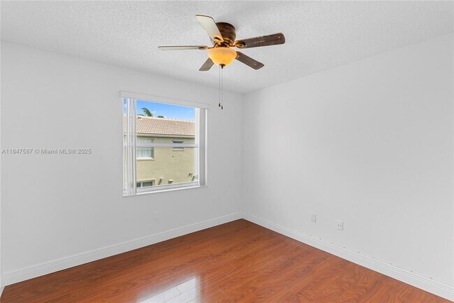 Building Photo - 1445 NW 154th Ln