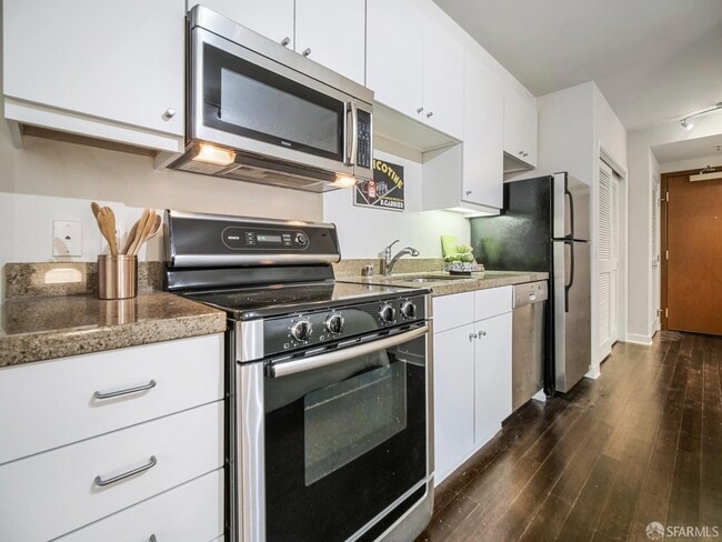 Building Photo - 199 New Montgomery St