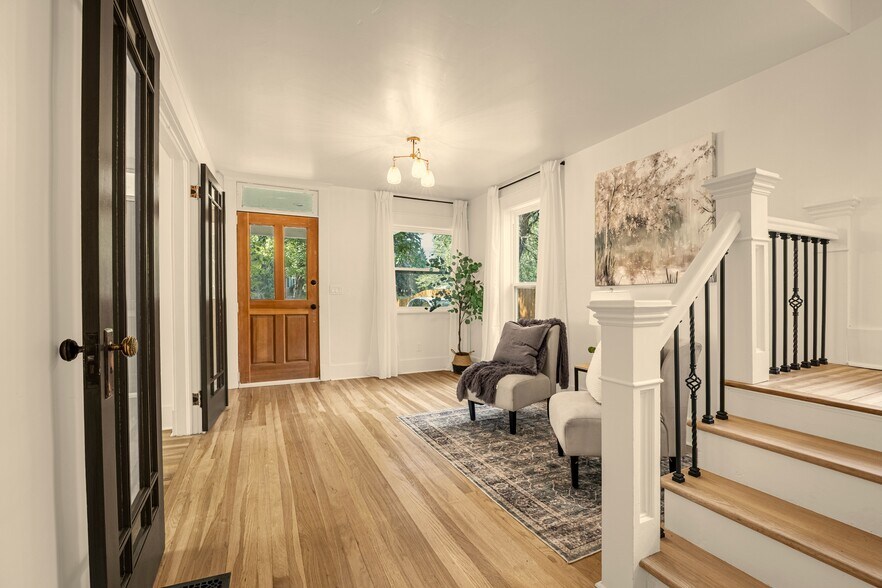 Building Photo - 200 W Cheyenne Rd