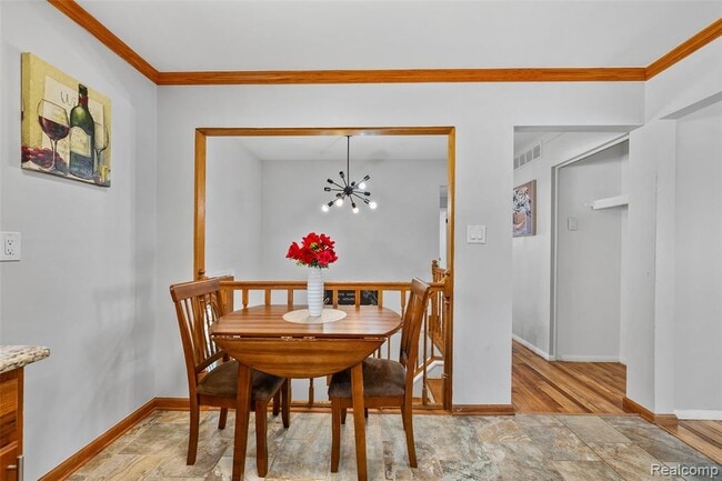 Building Photo - 2268 Serra Dr