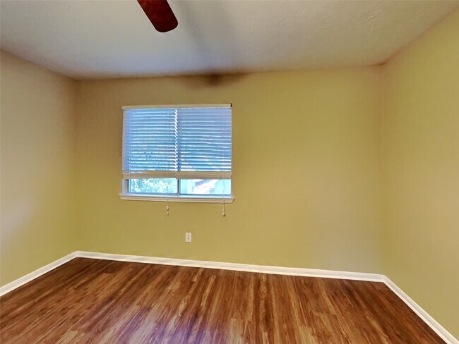 Building Photo - 31306 Perlican Dr