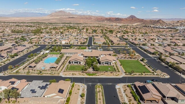 Building Photo - 55+ Guard-Gated Home – Move-In Ready