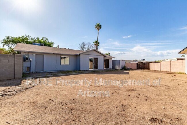 Building Photo - 13849 N 48th Ave