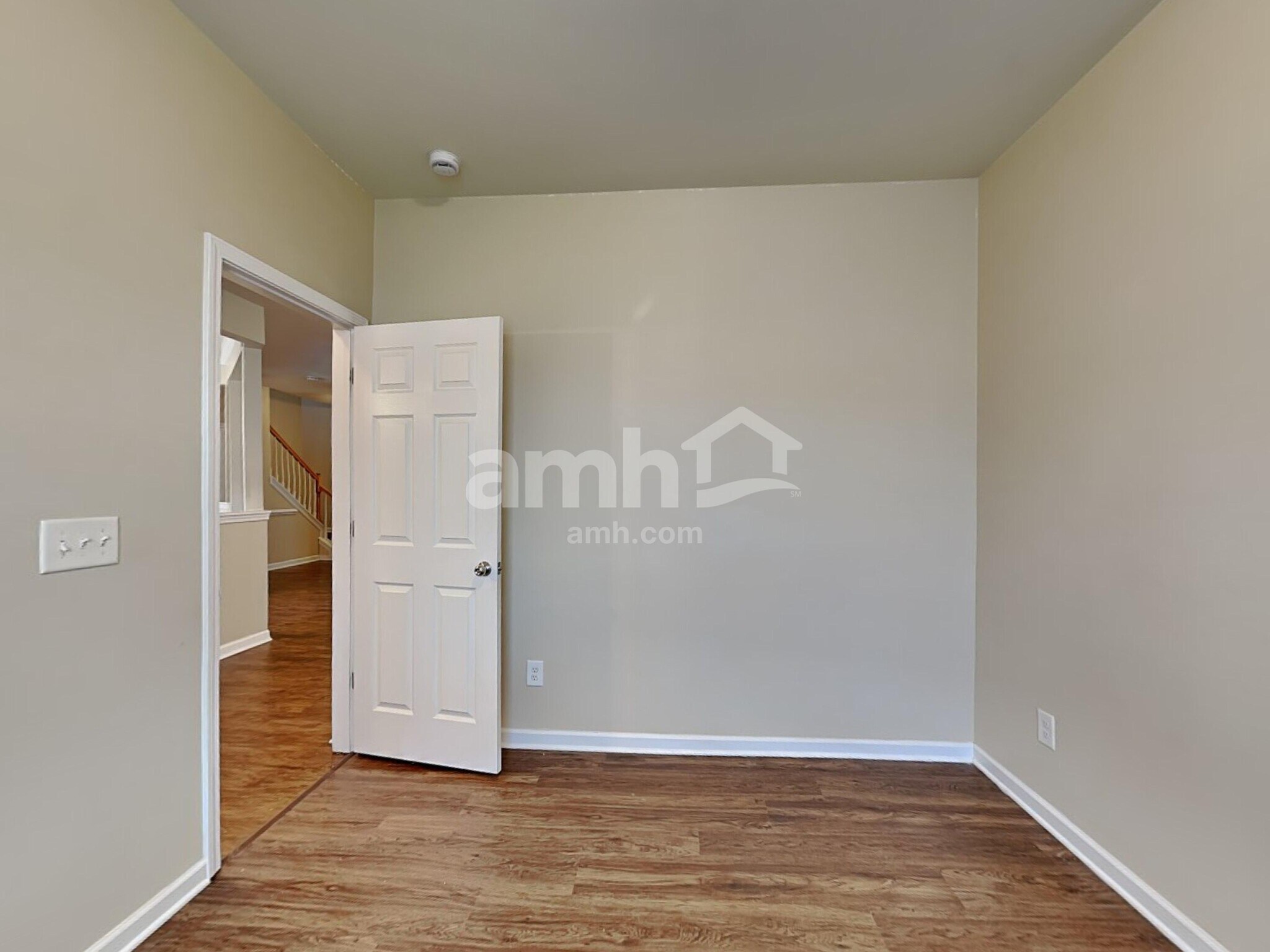 Building Photo - 8018 McKee Dr