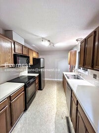 Building Photo - 57 Carrisbrooke Ln