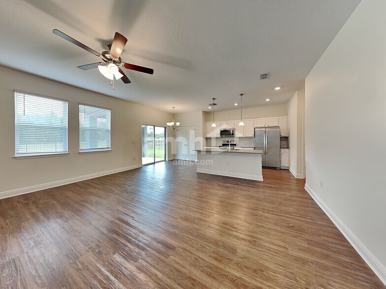 Building Photo - 20331 Calla Lily Dr