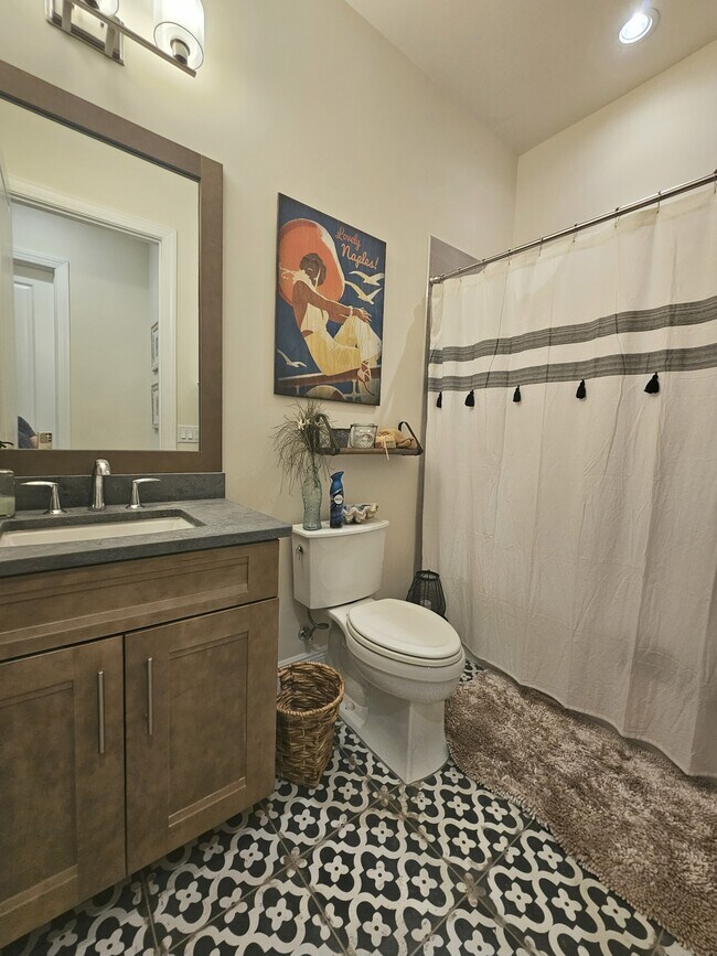 Building Photo - 9007 St Lucia Dr