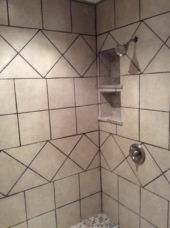 Building Photo - GREAT COLLEGE PROPERTY--PRE-LEASING FOR AUGUST! Completely Updated! 3 bedroom/2 bath Close to TTU...