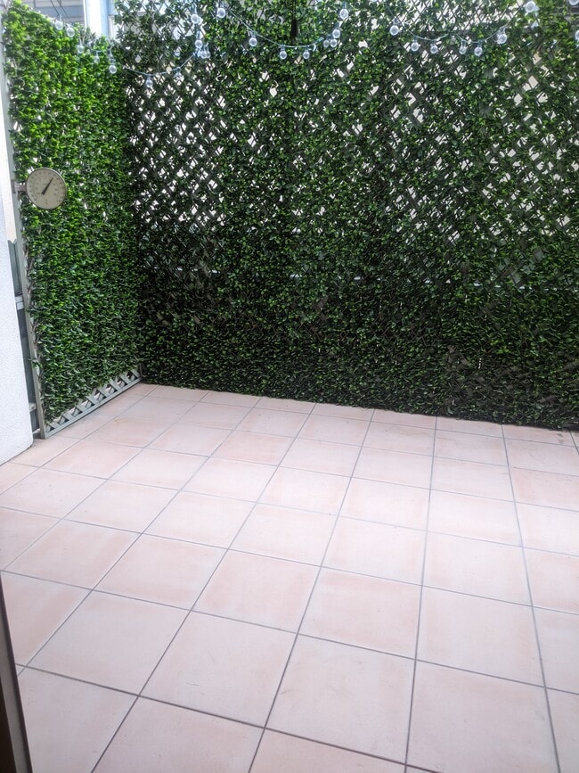 Patio - 415 Montana Ave