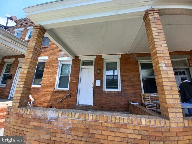 Building Photo - 513 N Highland Ave