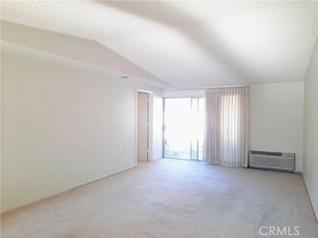 Building Photo - 749 Avenida Majorca