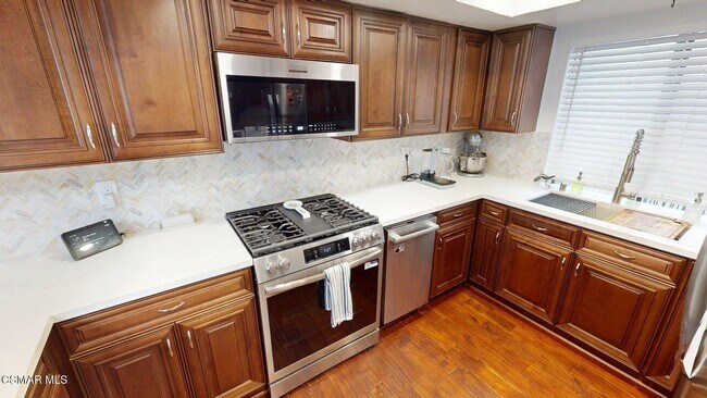 Building Photo - 5123 Longfellow Way