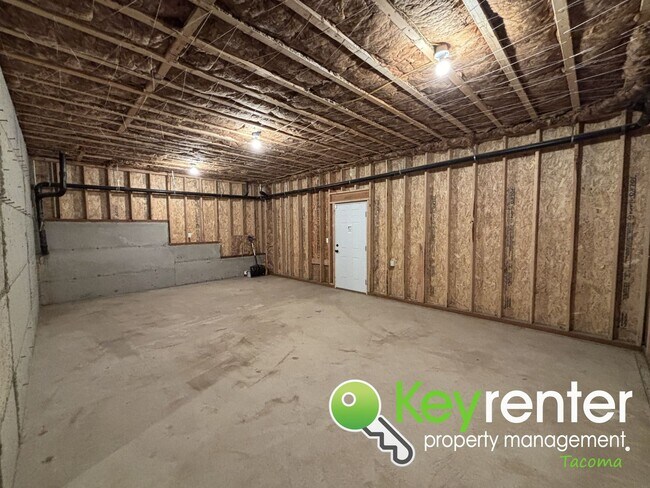Building Photo - Stylish 4-Bedroom Home with Finished Basem...