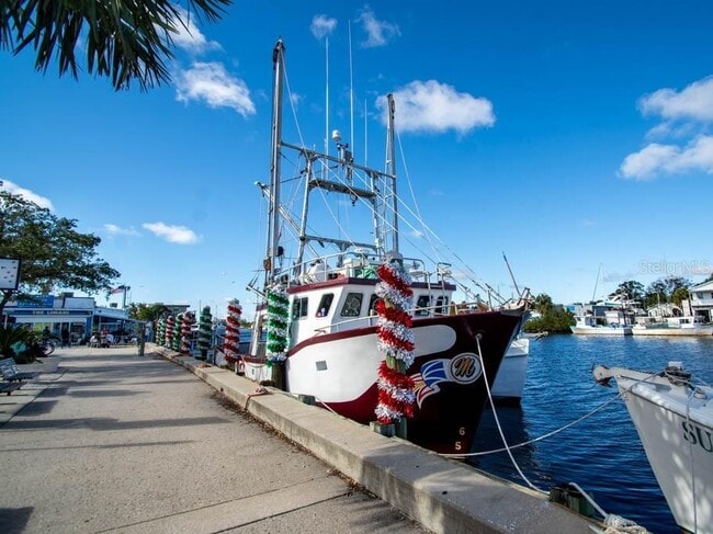 Building Photo - 103 W Park St