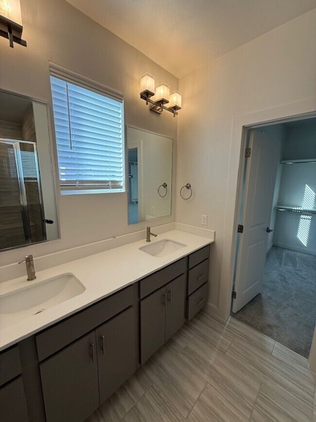 Building Photo - Beautiful home in Edmond/Oklahoma City