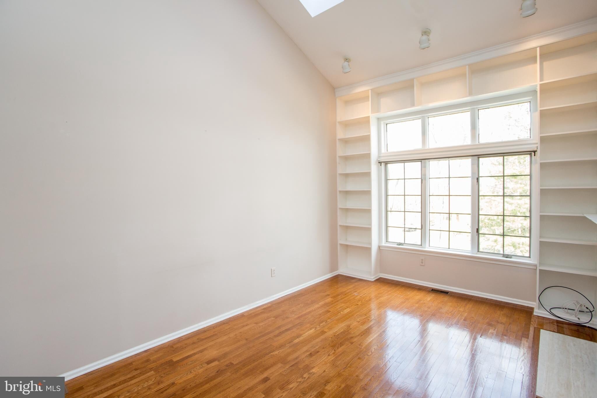 Building Photo - 9 Sturbridge Ct