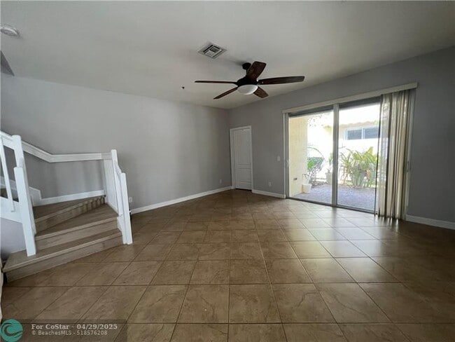 Building Photo - 9428 SW Merlin Ct