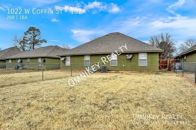 Building Photo - 1022 W Coffin St