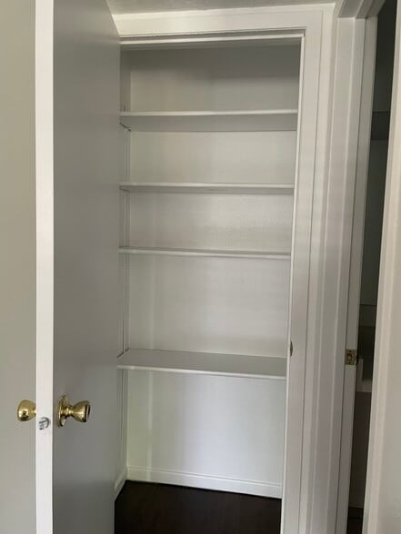 Building Photo - 1044 E Quail Park Dr