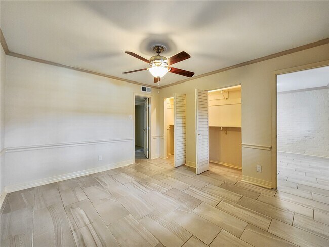 Building Photo - 4040 San Felipe St