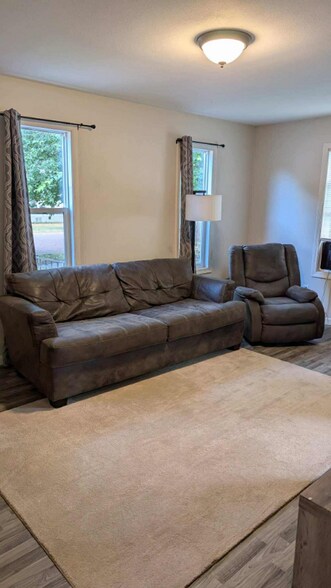 Building Photo - 624 Columbus Ave