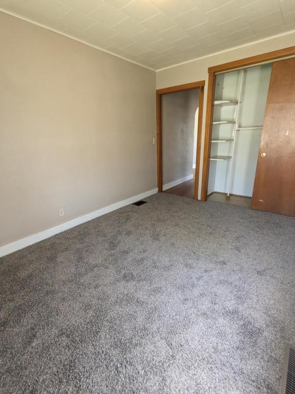 Building Photo - 1112 S Waugh St