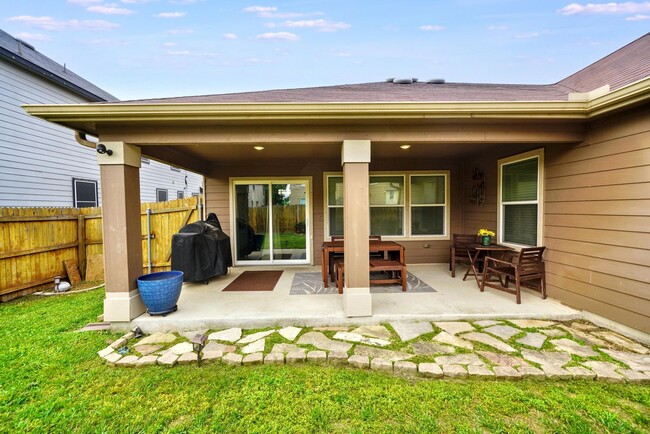 Building Photo - Charming 3-Bedroom Home in Meadows of Copp...