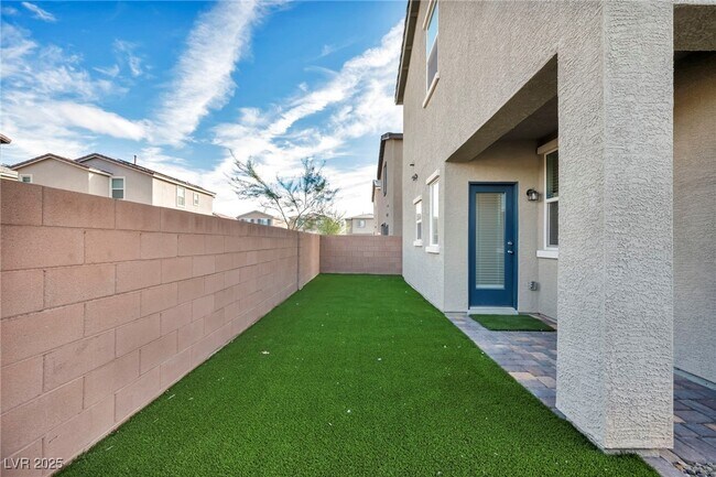 Building Photo - 4054 E Tonopah Ave