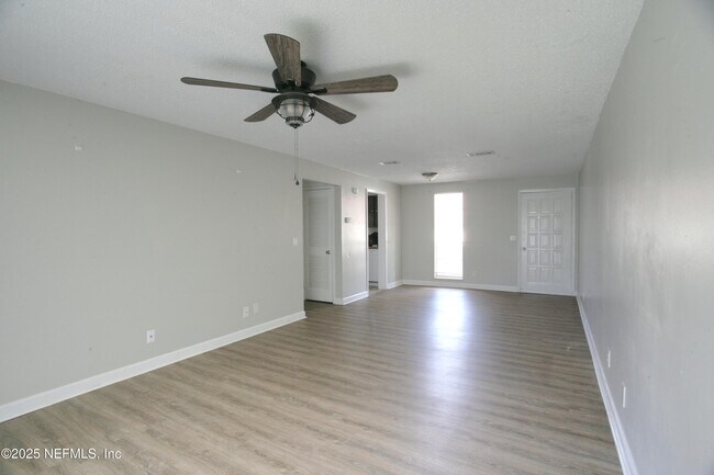 Building Photo - 1713 El Camino Rd