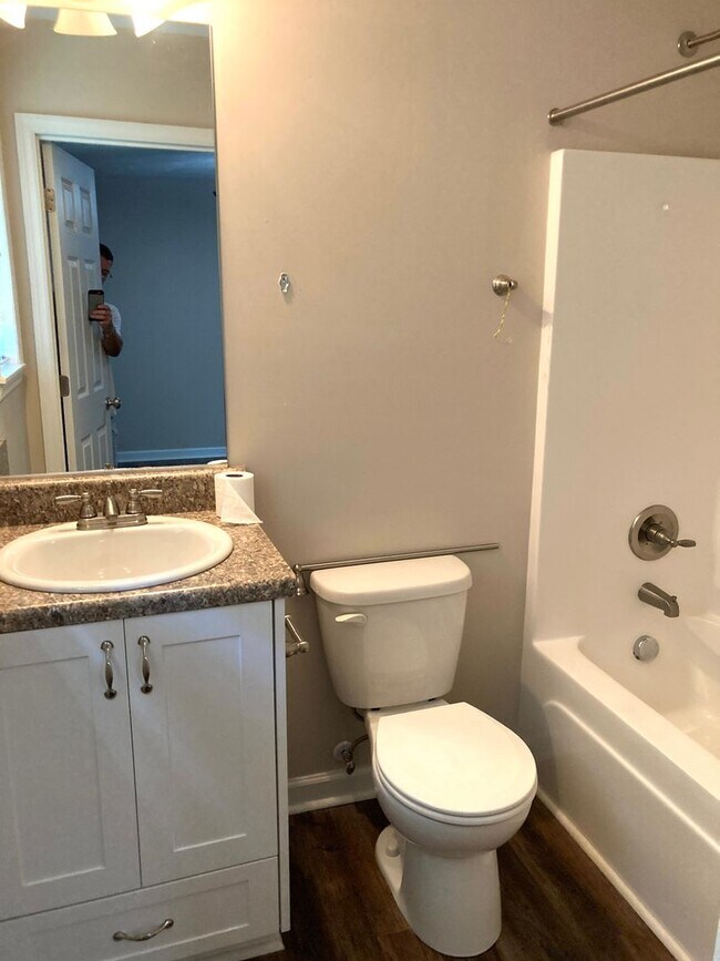 Building Photo - Charming 3 bed, 3 bath Home in Prime Augusta Location