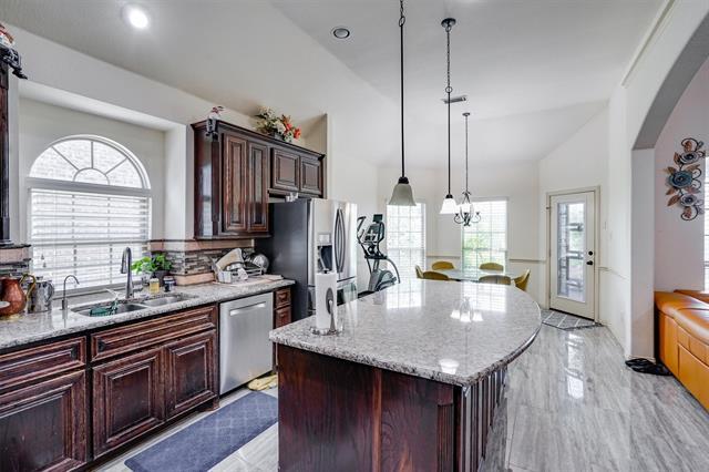 Building Photo - 13704 Blueberry Hill Dr