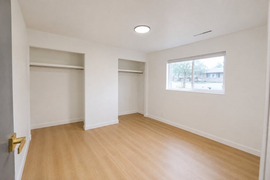 Building Photo - 7059 S 1850 E