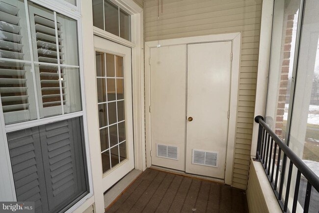 Building Photo - 2115 Ganton Green