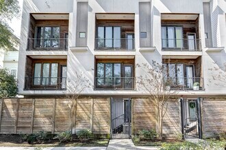 Building Photo - 1525 Birdsall St