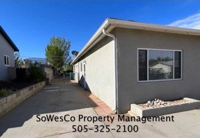 Building Photo - Beautiful Spacious Home with Large Yard & RV Parking