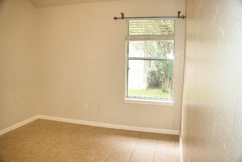 Building Photo - 1507 Hollyhock Ct
